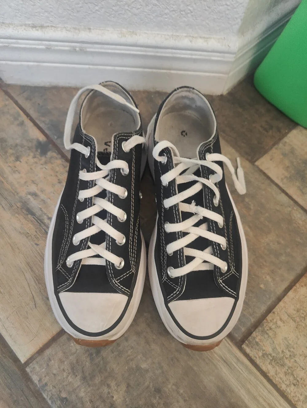 Converse Platform Low Top, Unisex, Men's 7, Women's 8.5 US Size, Black